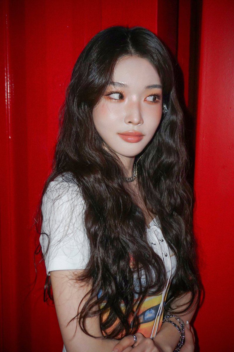 EverydayChungha's tweet photo. #chungha #청하 @CH_CHUN9HA https://t.co/o49UW3atD7