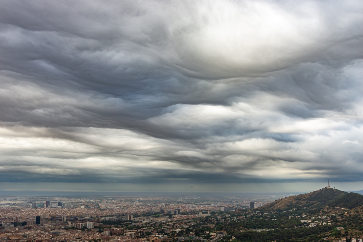 📸"Asperitas", de <a href="/alfons_pc/">Alfons Puertas</a>, participante en el #Meteoverano2025
Recuerda que hasta el 10 de septiembre puedes participar, subiendo hasta 5 fotos de estos 3 últimos meses a #Fotometeo, y enviándonos el formulario 👉fotometeo.ame-web.org/thumbnails.php…
¡¡¡Anímate a participar!!!😉