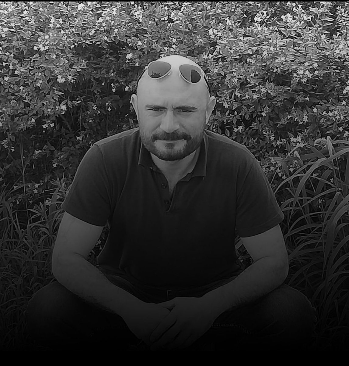 #ÜmitÇapkınYalnızDegildir 
Yalnız Değildir Olmayacaktır da .