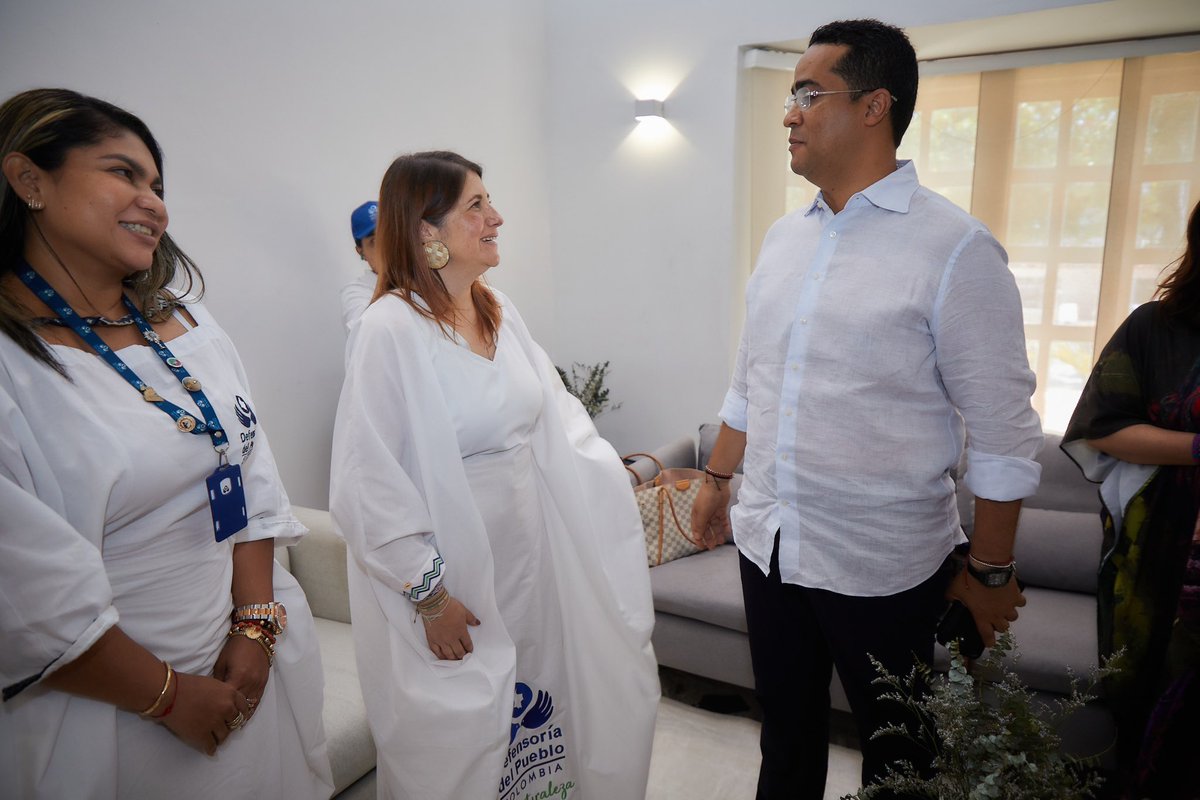 Conflictividad social, personas privadas de la libertad, casa refugio y defensoría pública por un #BuenFuturoHoy, ejes del diálogo institucional en La Guajira

La Defensora del Pueblo, <a href="/MarnIris/">Iris Marín Ortiz</a> sostuvo una reunión de trabajo con el gobernador de La Guajira, Jairo Aguilar