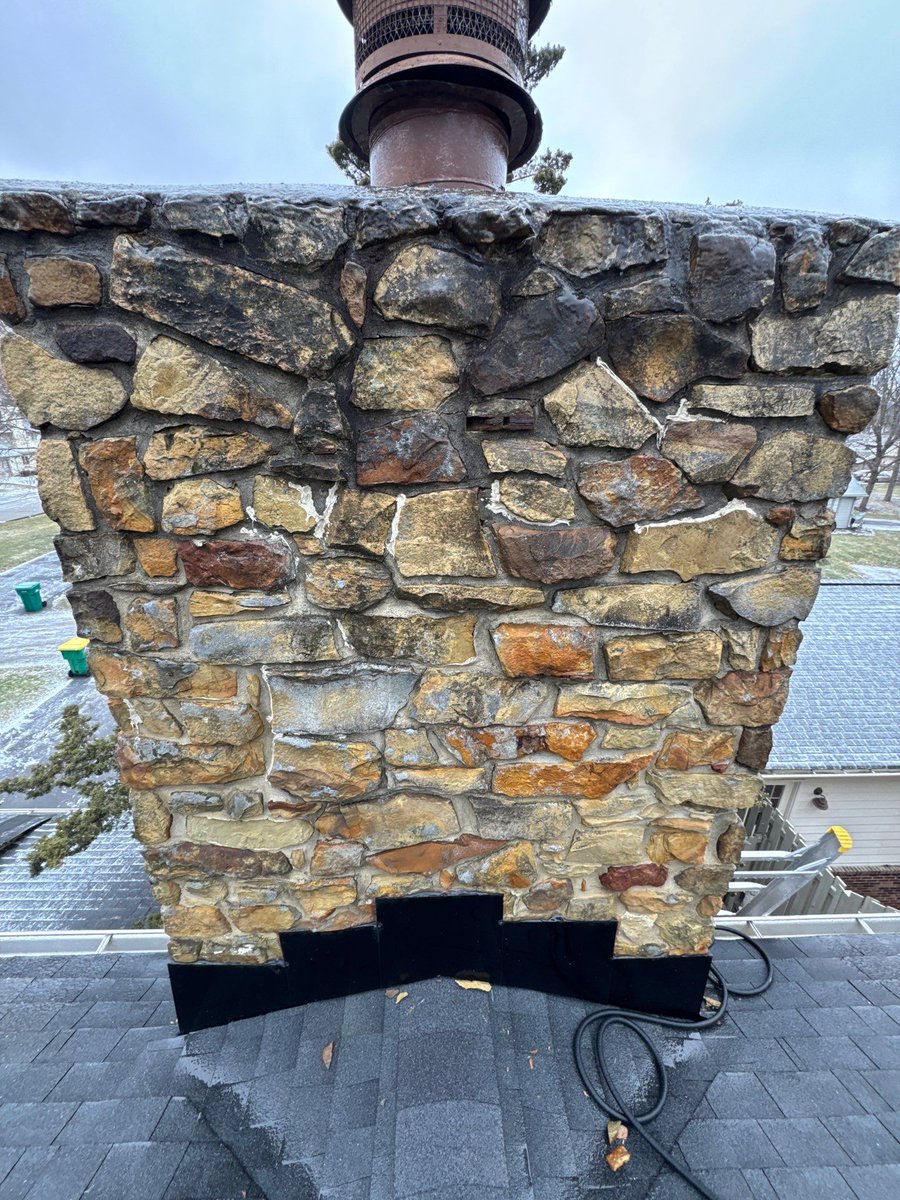 IndianaCCS's tweet image. Another chimney leak repaired! #masonrywork