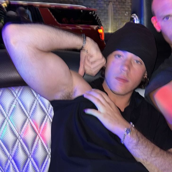 jade (@st4vrss) on Twitter photo 