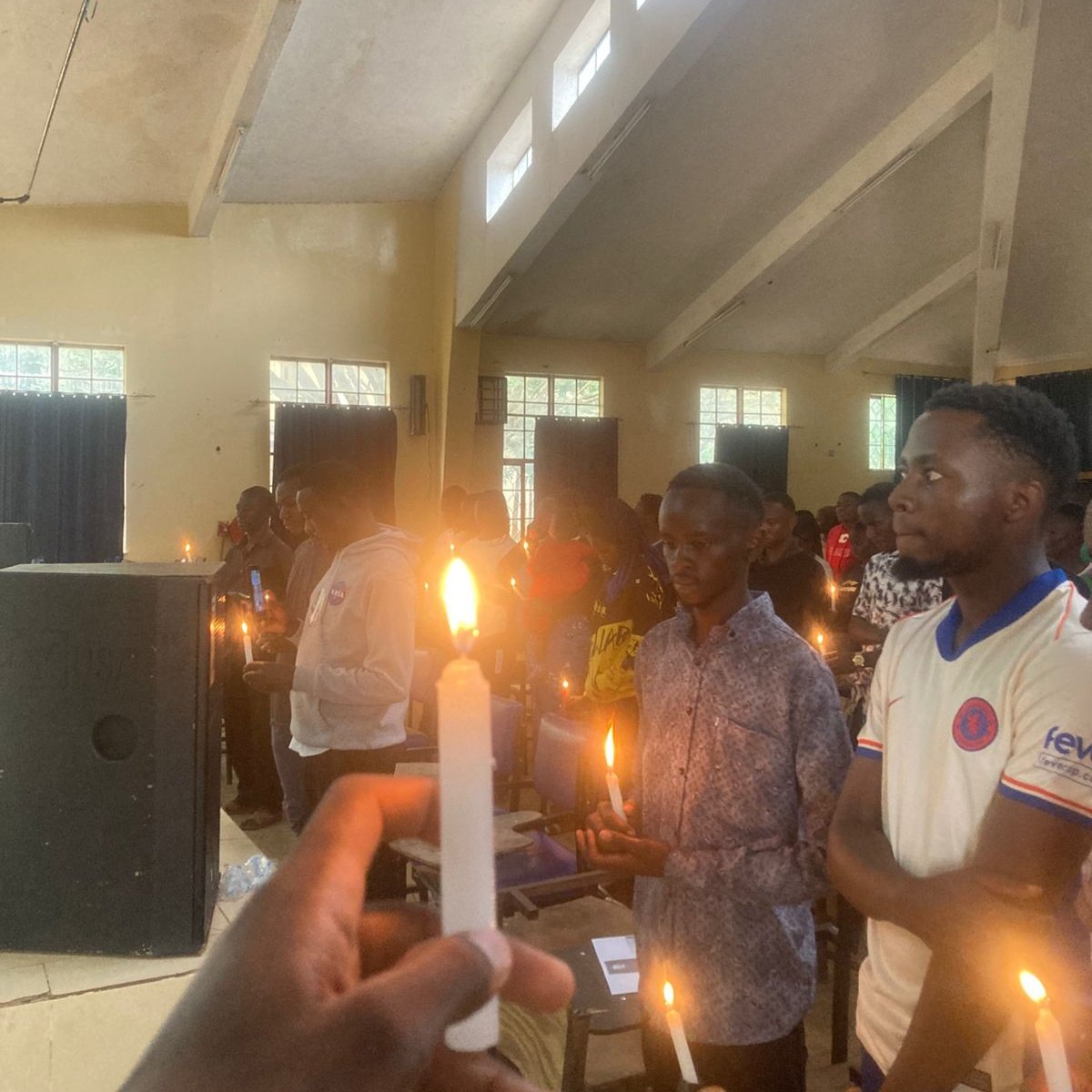 lewiskinoti_'s tweet photo. Even in loss, moments of connection remind us we’re not alone. 🕯️🕊️ #RestInPowerChris
#CandleLighting
#InMemory https://t.co/5lse1RpMl4