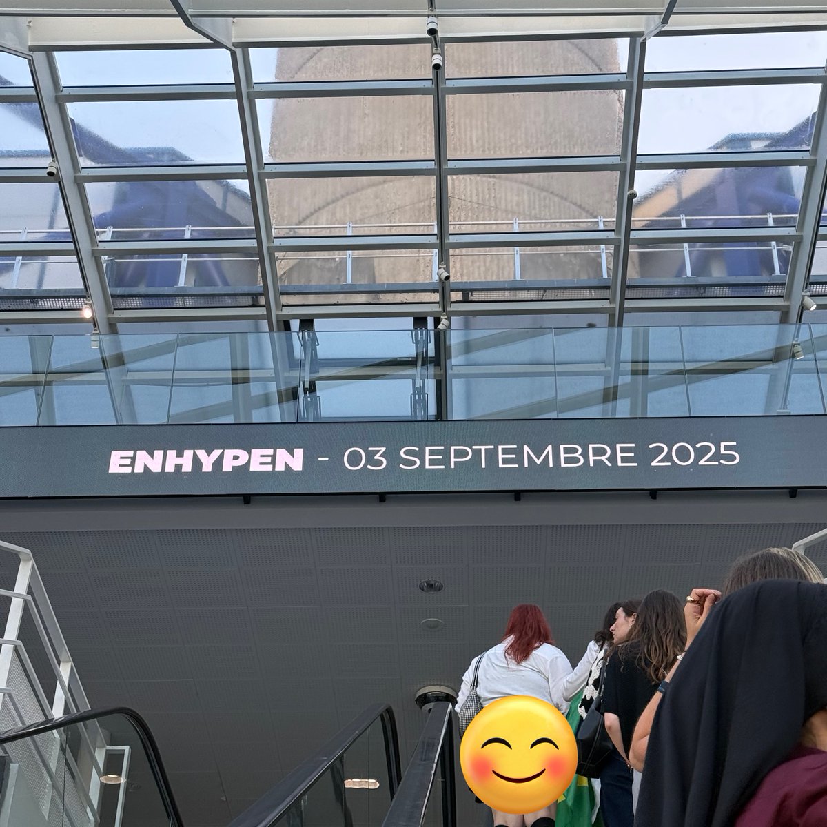 cris🌼 tweet media