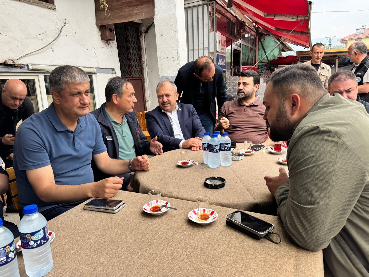 📌 Tarım ve Orman Bakanımız Sn. İbrahim Yumaklı:

“Karabük ve Kastamonu yangınları için biz ‘büyük ölçüde kontrol altına alındı’ dedik. Ancak tedbir amacıyla boşaltılan yerleşim yerlerine geri dönüşler, AFAD koordinasyonunda Valiliklerimiz tarafından köy köy açıklanacak. Yani