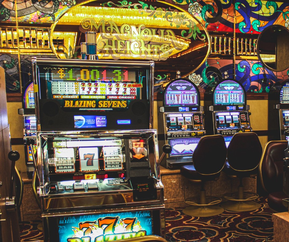 sttunica's tweet photo. Calling all players! What's the BEST advice you could give someone who's going to the casino for the very first time? 💬 
.
.
.
Must be 21+. Gambling problem? Call 1-888-777-9696 https://t.co/jyMTF3t5cg