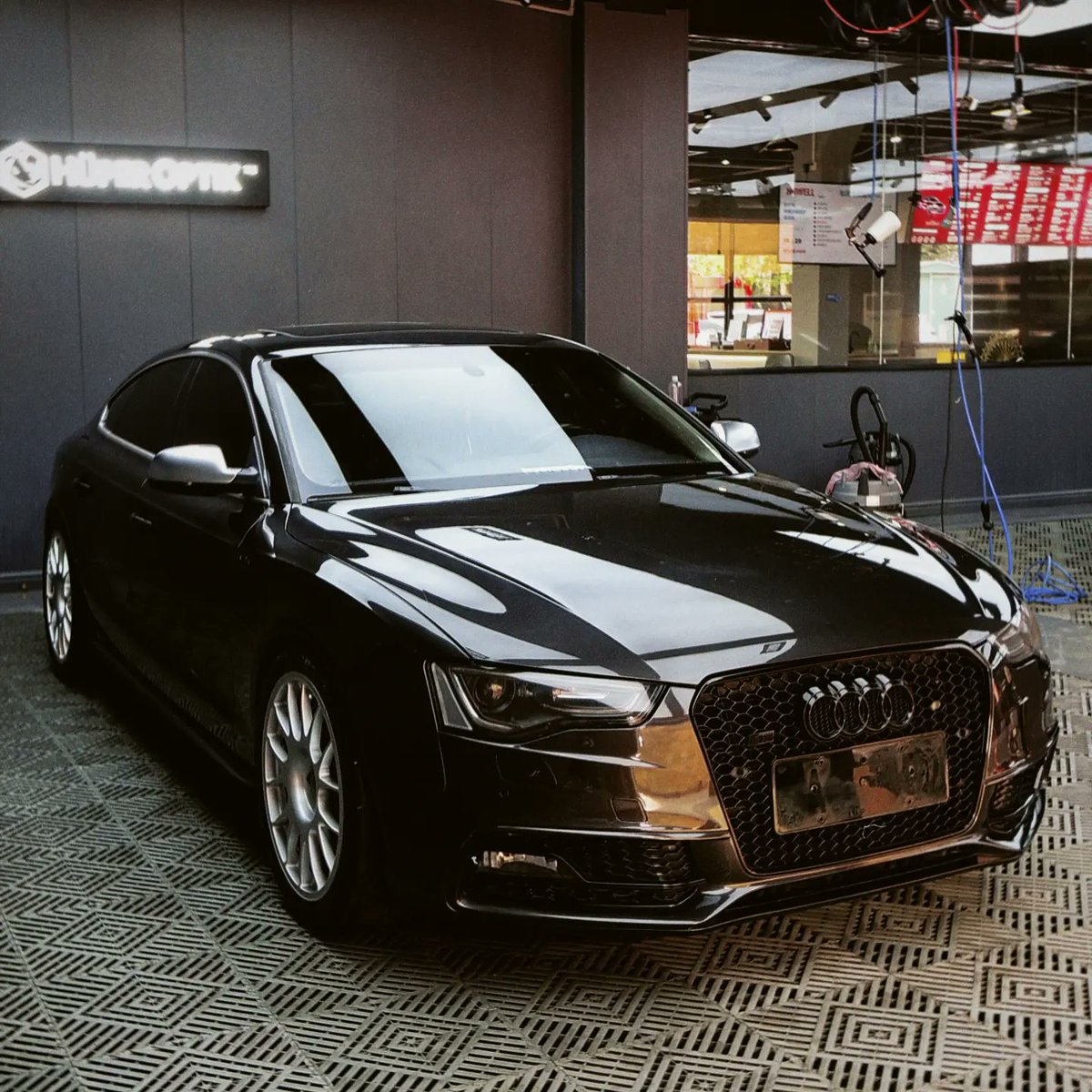 YU4N16's tweet photo. 私はr56を売ってB8.5 A5を買いました https://t.co/AL7DP2km0Z