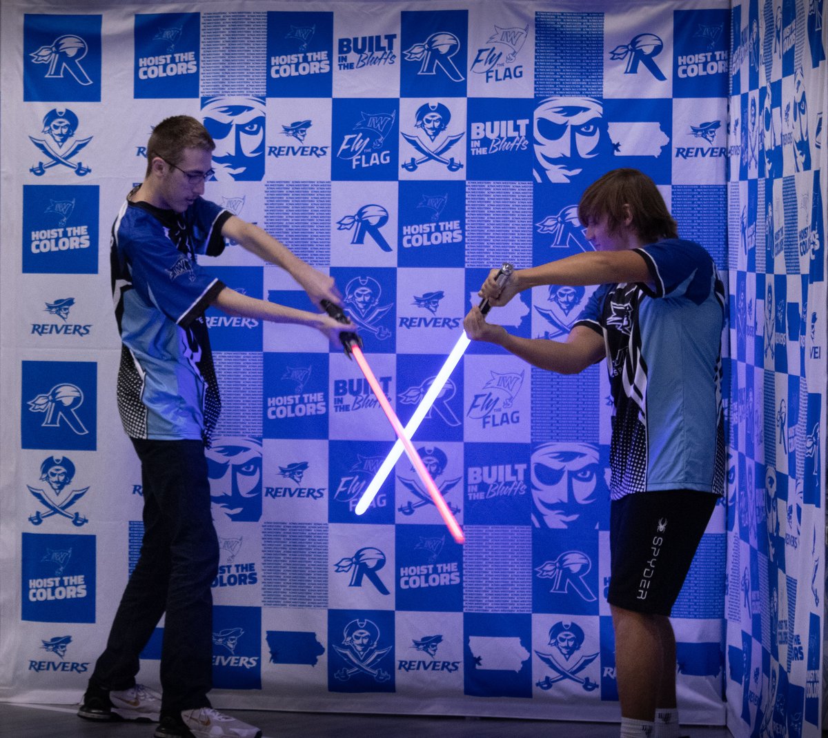 An exclusive behind the scenes look at our beginning of season photo shoot! 📷🎮