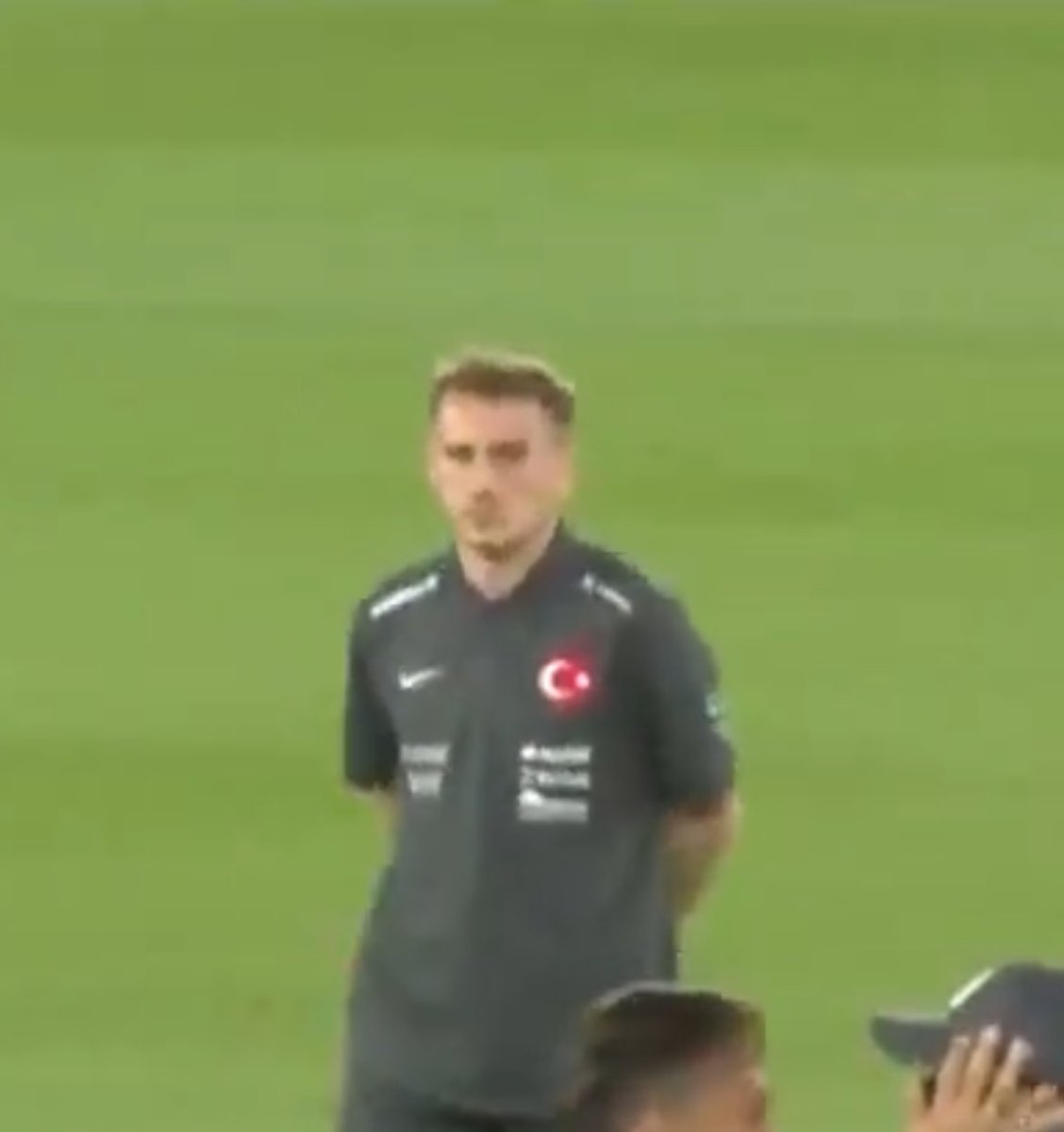 Transferini milli takıma yansıtıp huzur bozan bu şahısı Milli takımımızda görmek istemiyoruz.