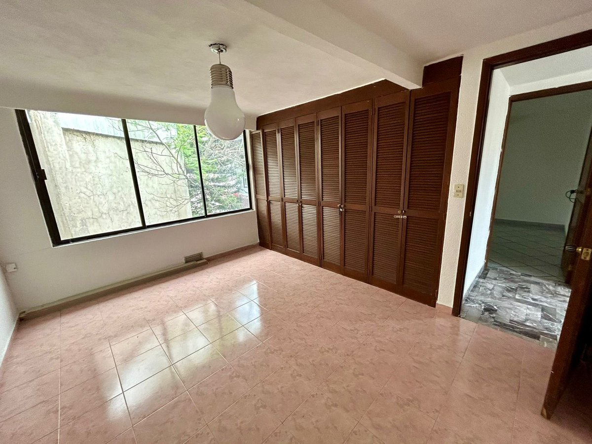 ircahmmkn's tweet photo. ÁGUILAS PILARES, CASA EN VENTA $7’200,000 https://t.co/ZluoaeS3l0 https://t.co/ChLdVoAR6x