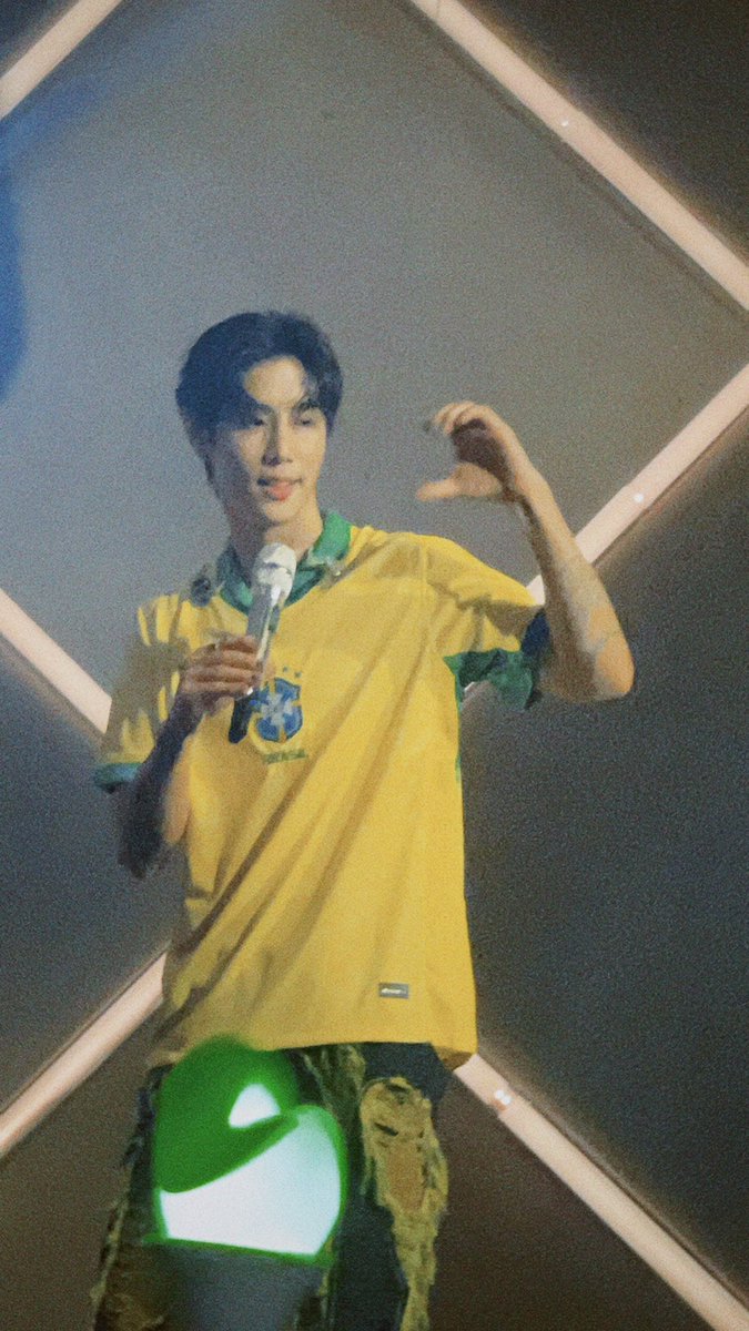 primadojackson's tweet photo. HBD @marktuan 🎂🎉💚
#BackInSeptemberWithMarkTuan
#MarkTuan
#HappyMarkTuanDay https://t.co/x9hbMclt7k