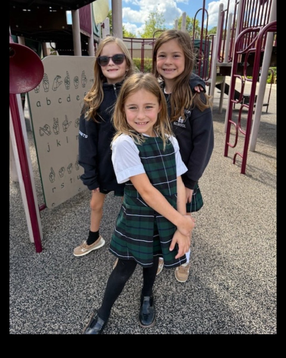sjschoolva's tweet image. 2nd graders soaked up the sunshine &amp;amp; enjoyed some much-needed recess time! Recess helps our students recharge, build social skills, and come back to class ready to learn! Plus, there's nothing better than the sound of laughing and playing! #PlayToLearn
