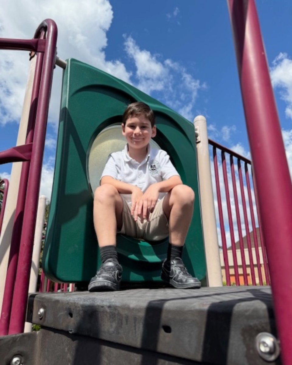 sjschoolva's tweet image. 2nd graders soaked up the sunshine &amp;amp; enjoyed some much-needed recess time! Recess helps our students recharge, build social skills, and come back to class ready to learn! Plus, there's nothing better than the sound of laughing and playing! #PlayToLearn