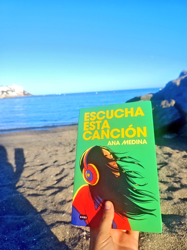 Alargando el verano con "Escucha esta canción"
Be more Carla ✨
No se me ocurre mejor lectura para comenzar septiembre <a href="/asidesastre/">Ana Medina</a>