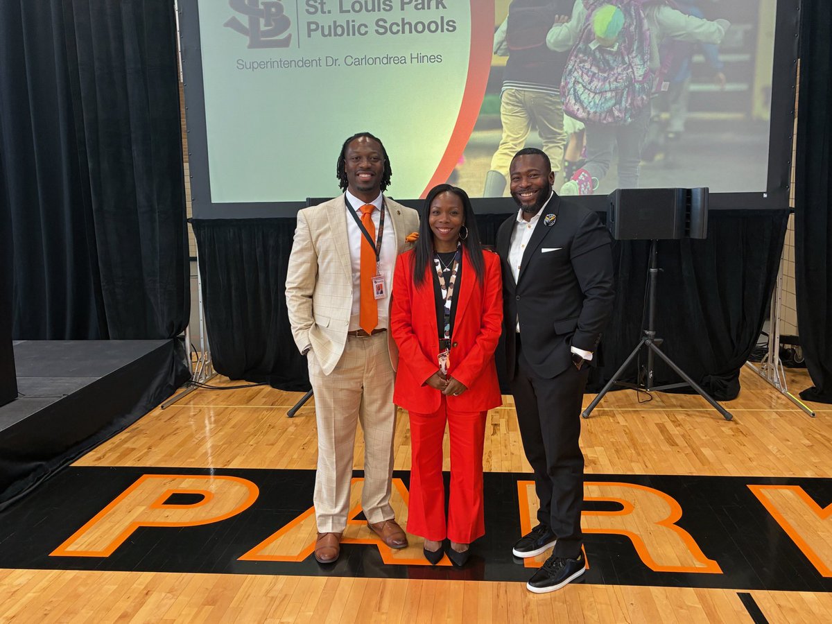 Grateful to have delivered the Opening Day keynote for the inspiring St. Louis Park School District! 
Looking forward to partnering with SLPS this year. If you need educational or leadership coaching, let’s connect: jeffmayjr.com #PurposeDrivenEducation #JeffMayLLC