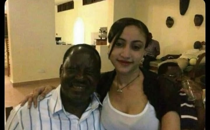 A rare photo of Raila enjoying Sakaja's money.