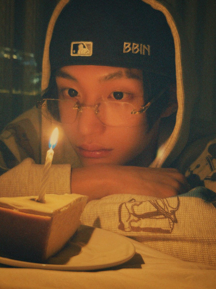 formybread's tweet photo. อยู่ด้วยกันนาน ๆ เยยน้า 🎂♡🐶🐈 https://t.co/SJEDS9mqhi