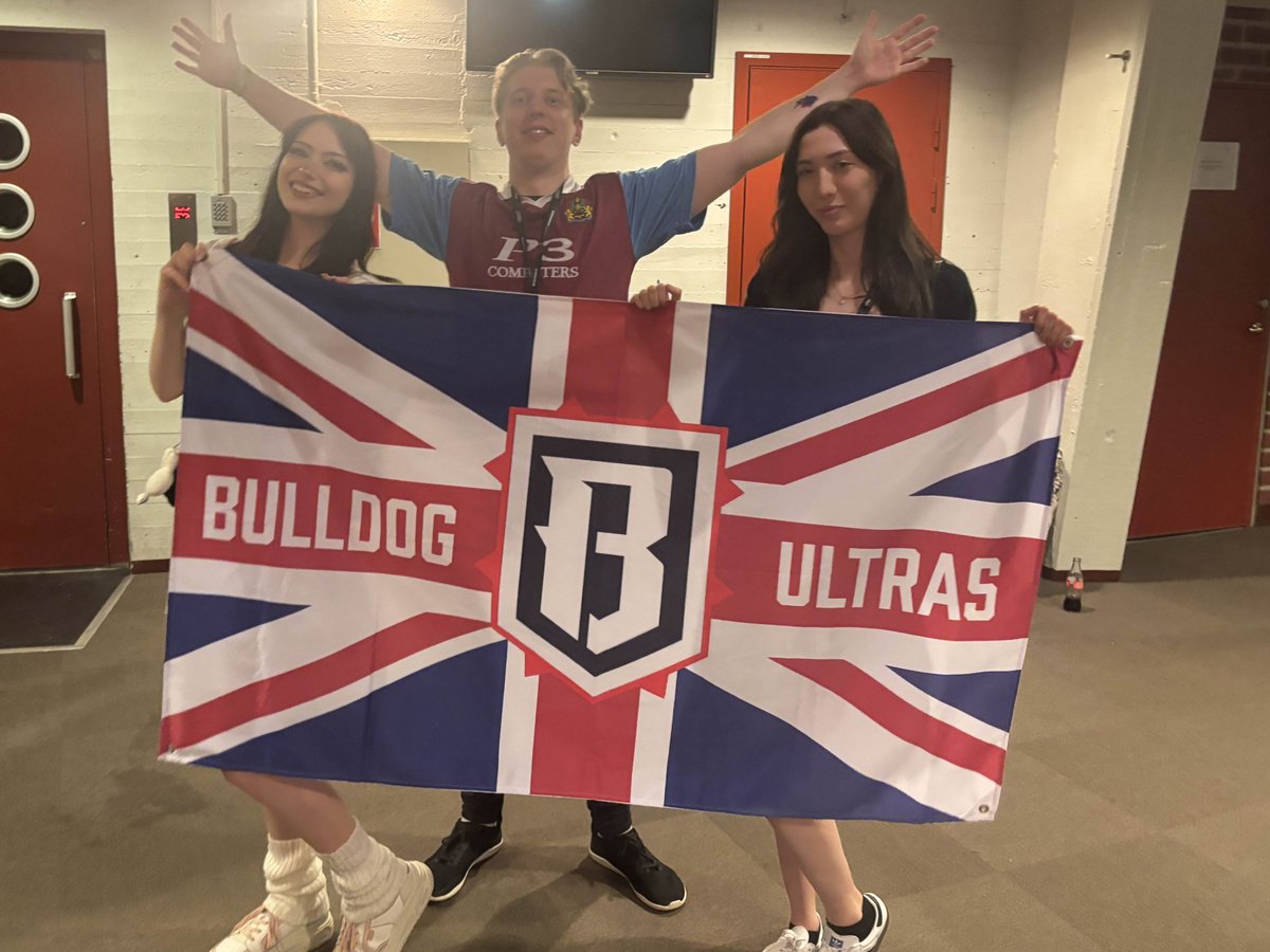 _BulldogEsports's tweet image. The team may not have made it to the finals this split.

But the Bulldog Ultras were out in full force at the Hovet Arena for @LeaguesDisrupt 🇸🇪

Thank you, @NLClol, for hosting such an amazing event!

And watch this space as next time we&apos;re at Leagues Disrupt, it won&apos;t be as…