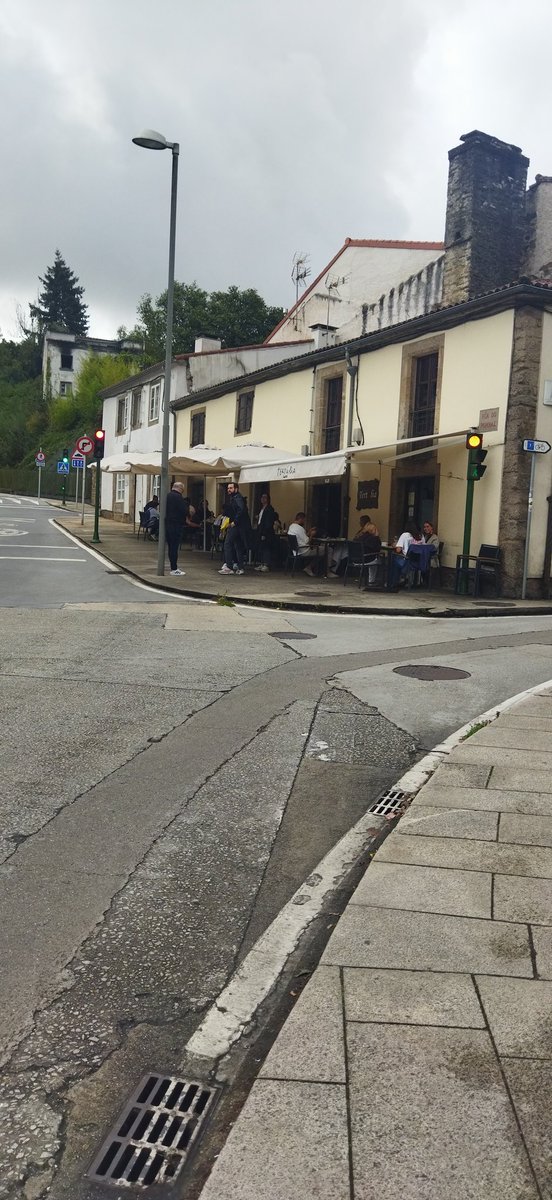 Fantastic start to @ACIS46th in Santiago de Compostela! So great to connect with Hispanists across the globe! 🌎