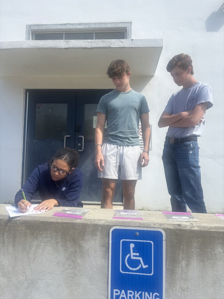 Mrs. Hulett's A and P class today tested different sunscreens on UV beads. They have been studying the skin and wanted to see which sunscreen works the best!