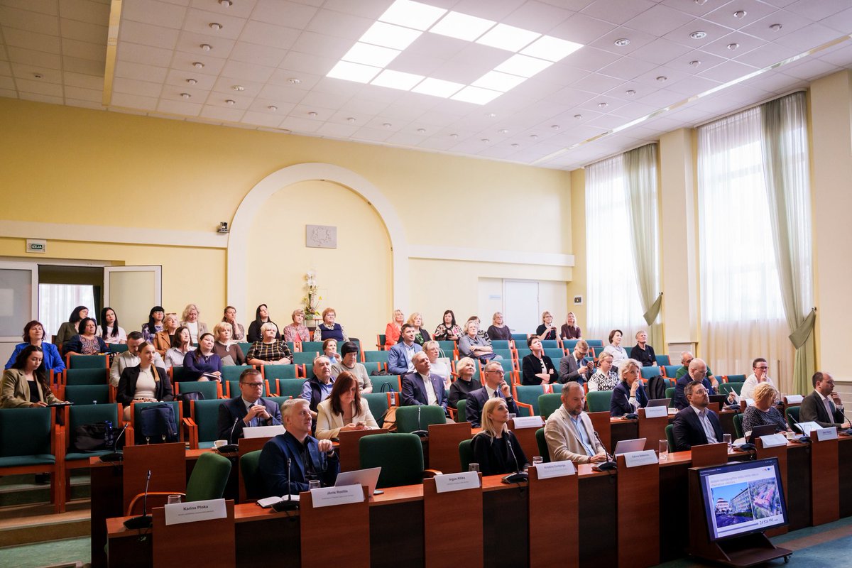 Sēdē tika uzklausīti ziņojumi par pilsoniskās līdzdalības iespējām Jēkabpils novadā, sabiedrības iesaisti civilajā aizsardzībā un senioru līdzdalības veicināšanu.

Sēde tika organizēta sadarbībā ar biedrību “Vidusdaugavas NVO centrs” un Jēkabpils novadu (<a href="/JekabpilsLV/">Jēkabpils novads</a>).