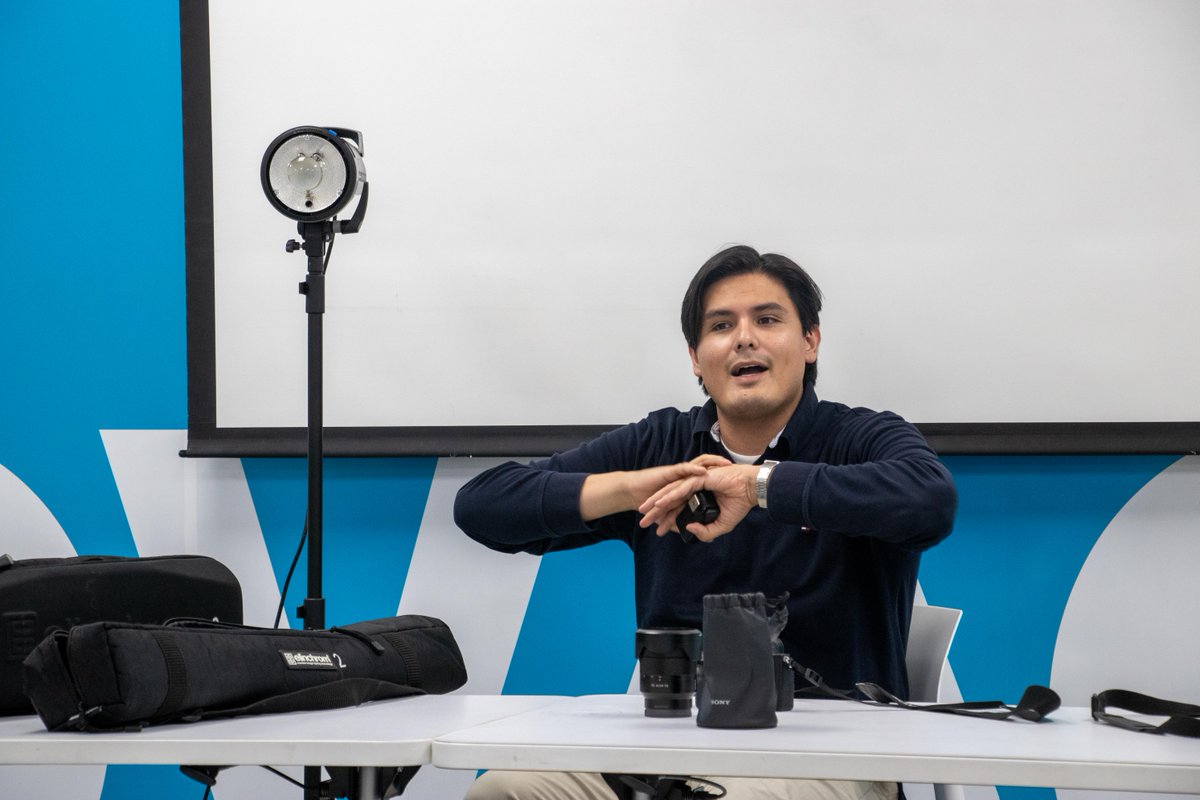 TECcampusSAL's tweet image. ✨ Así se vivió la Masterclass de Fotografía en el Tec Campus Saltillo, donde nuestros alumnos exploraron nuevas técnicas, aprendieron sobre composición y potenciaron su creatividad detrás de la cámara 📸

#OrgulloBorrego #Fotografía #Masterclass