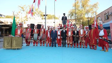 Milli Mücadelede Yaşamış Kahramanlarımıza Saygı