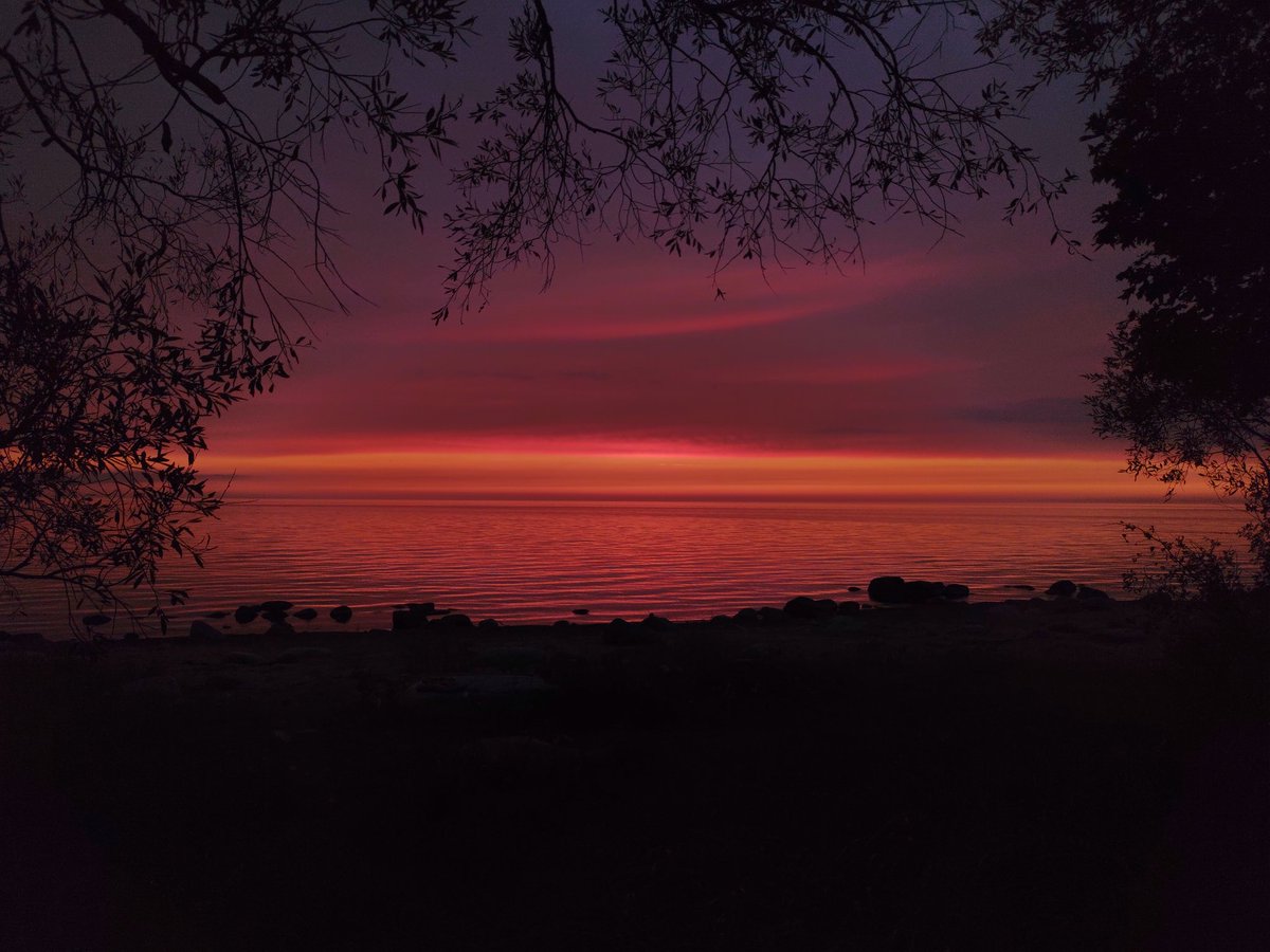 Tie toņi šovakar saulrietā. Lai arī jums jauks vakars!