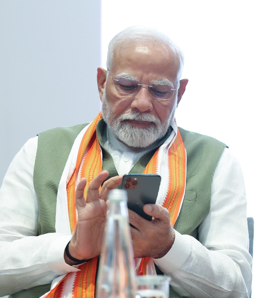 लापता लापता लापता ⚠️ 
नाम- नरेन्द्र मोदी 
काम - अपने नाम की गारंटी देकर कुछ राज्यों में जुमलाबाजी करके सरकार बनाना
सरकार बन जाने के बाद फिर वादे पूरे करने के समय लापता हो जाना
#NHM_नियमितीकरण
<a href="/rpsinghraipur/">R. P. Singh</a> <a href="/SachinPilot/">Sachin Pilot</a> <a href="/INCChhattisgarh/">INC Chhattisgarh</a> <a href="/bhupeshbaghel/">Bhupesh Baghel</a> 
<a href="/TS_SinghDeo/">T S Singhdeo</a> <a href="/vishnudsai/">Vishnu Deo Sai</a>