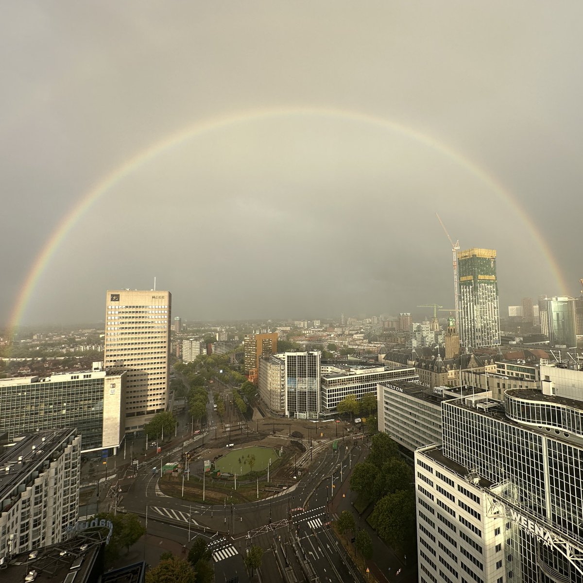 CeesHelmons's tweet photo. Rainbow π
#Rotterdam #Hofplein #Weena #Coolsingel #Schiekade #Pompenburg #Rainbow https://t.co/3ZaYe8tcmg