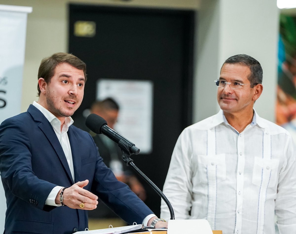 Felicito a <a href="/piza_batiz/">Joel A. Pizá Batiz</a> por su nuevo cargo en el <a href="/SJCiudadCapital/">San Juan, Ciudad Capital</a>. El Alcalde <a href="/Miguel_Romero_/">Miguel Romero</a> hizo un nombramiento excelente, pues Joel tiene una extraordinaria capacidad y la experiencia necesaria para adelantar el desarrollo económico en nuestra Ciudad Capital. ¡Enhorabuena!