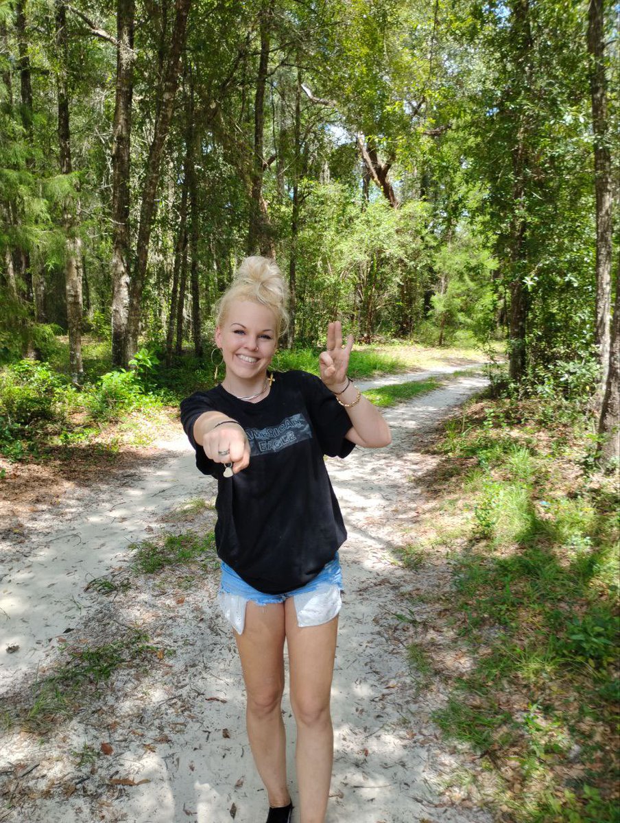 You are not yeeting hard enough .. #PulseChain $YEET <a href="/DeeFiQueen5555/">Dee (YEET QUEEN)</a> Dee is Long $HEX $PLS $YEET give her a follow ..