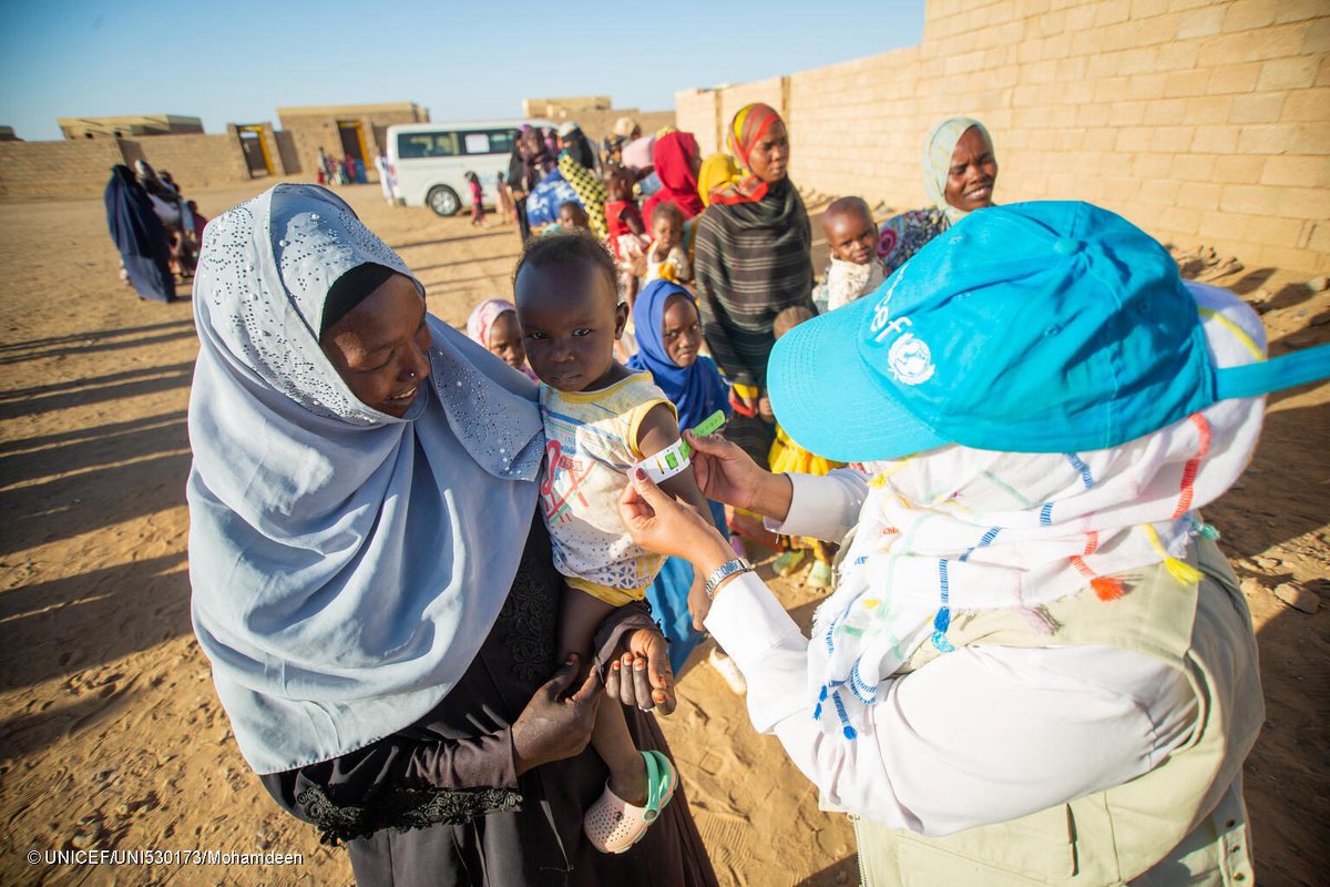 UNICEF reached over 2.3M civilians in #Sudan with safe water in July alone. 
 
We continue to respond to a catastrophic humanitarian situation, incl. in Darfur, by providing children with safe water, nutrition, learning &amp; protection. 
 
But much more is needed, most of all peace.