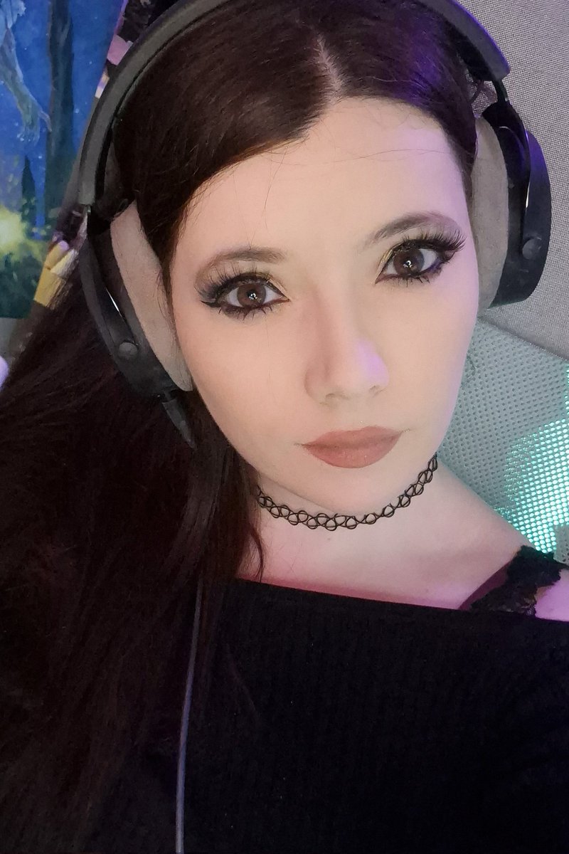 Caiyth's tweet photo. Back at it with some @hellogames #NoMansSky #twitch #twitchstreams #streamer #twitchstreamer #girlsoftwitch #twitchgirls π₯°π Loving this game! https://t.co/2CHSuinOIp