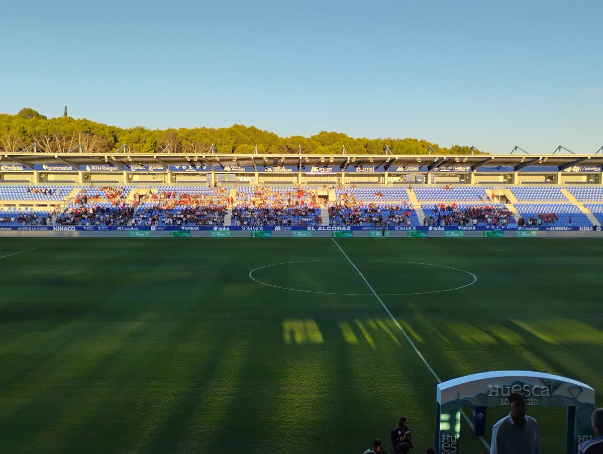 Mayoritariamente Literanos, pero todos <a href="/DPHuesca/">Diputación de Huesca</a> comienza la final... SUERTE <a href="/SDHuesca/">SD Huesca</a> / <a href="/CDJTamarite/">CDJ Tamarite</a> 💪🏾🍀⚽