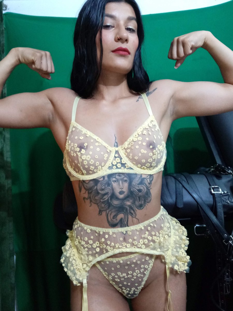 stripchat.com/kenllyhot_and_…