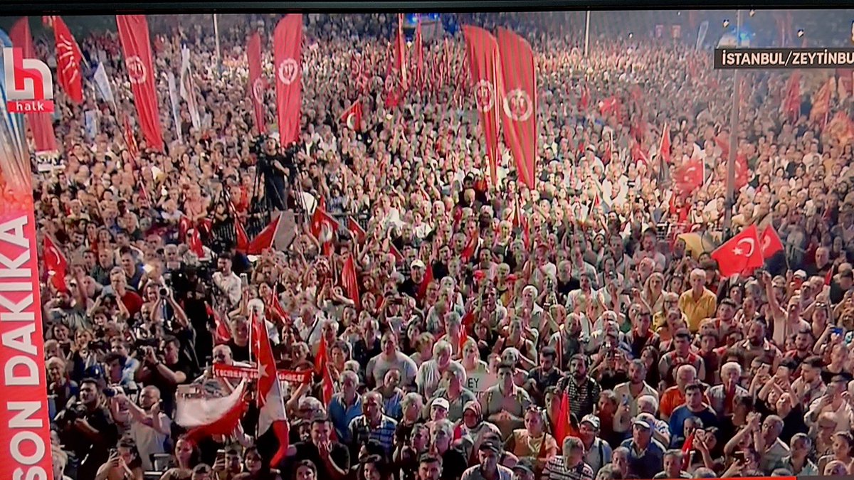 Saydın mı recep, kaç kişiyiz?

Saydın mı varank, kaç kişiyiz?

Saydın mı yarkadaş, kaç kişiyiz?

 #CHPTeslimAlınamaz 
#Zeytinburnu