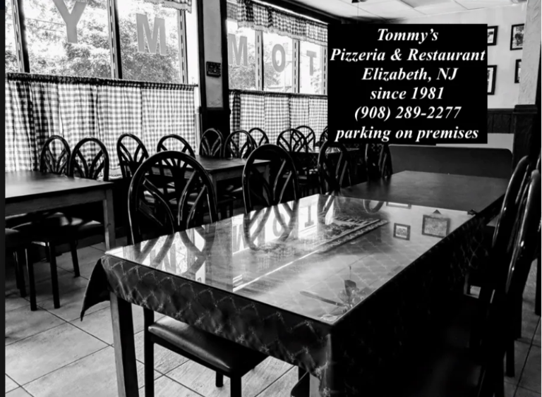 ItalianNJ908's tweet photo. Wow! What a Pizza! Tommy's Pizza (908) 289-2277 Elizabeth New Jersey. Minutes from Newark Airport (EWR) and Goethal's Bridge #ItalianNJ https://t.co/lQ7RaHQ5PV