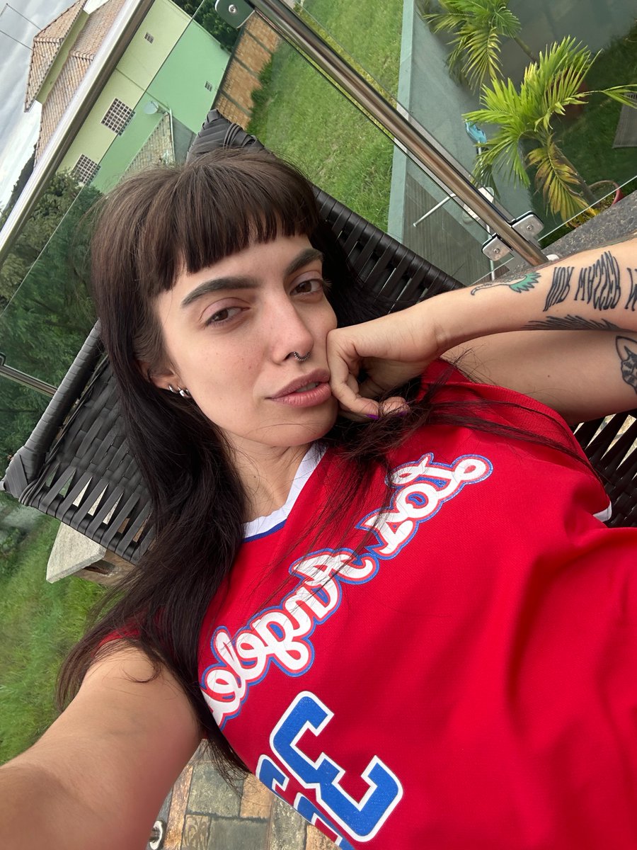 LizzyyLaw's tweet photo. Feeling naughty… craving attention… maybe you’re the one to fix that? Slide in my DMs 😈 https://t.co/PSP4rqz2Y9