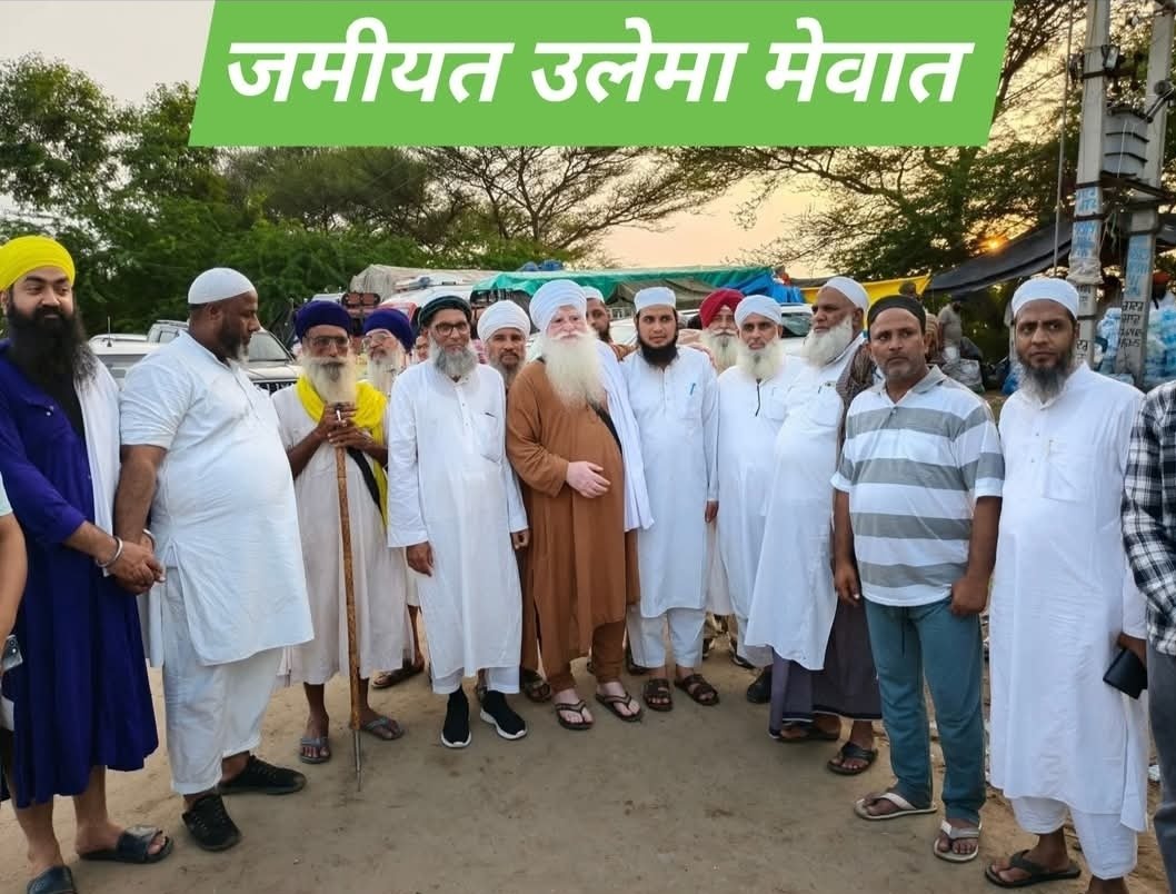 Usmankh82180735's tweet photo. #जमीयत_उलेमा_ए_हिन्द_मेवात
आलिमों की टीम भी पंजाब में पीड़ितो की मदद करने पहुंच चुकी है अल्लाह पाक इन आलिमों की उम्र में बरकत करे।🤲
#मेवात_पंजाब_के_साथ_है #punjabfloods2025 #PunjabFlood2025 #PunjabBadh #PunjabFloodRelief #PanjabiCollection #pray_for_punjab🤲 https://t.co/Nmn9y6V4hN