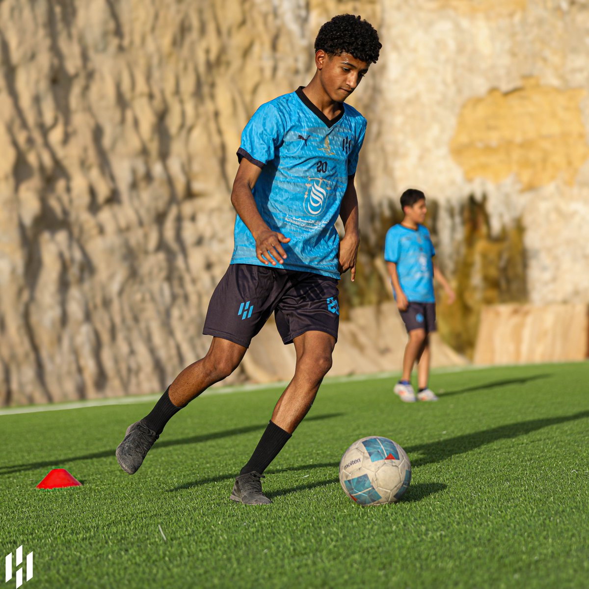 أكاديمية هيرو tweet media