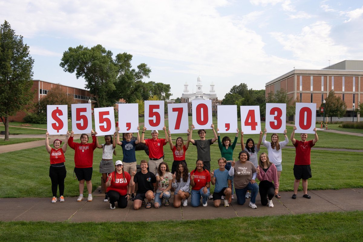 What a year! Thanks to alumni, donors and friends, USD reached new heights during the 2024-25 fiscal year. From student success to fundraising milestones, our impact report highlights the difference you made.
Check it out here: bit.ly/47rxfWn