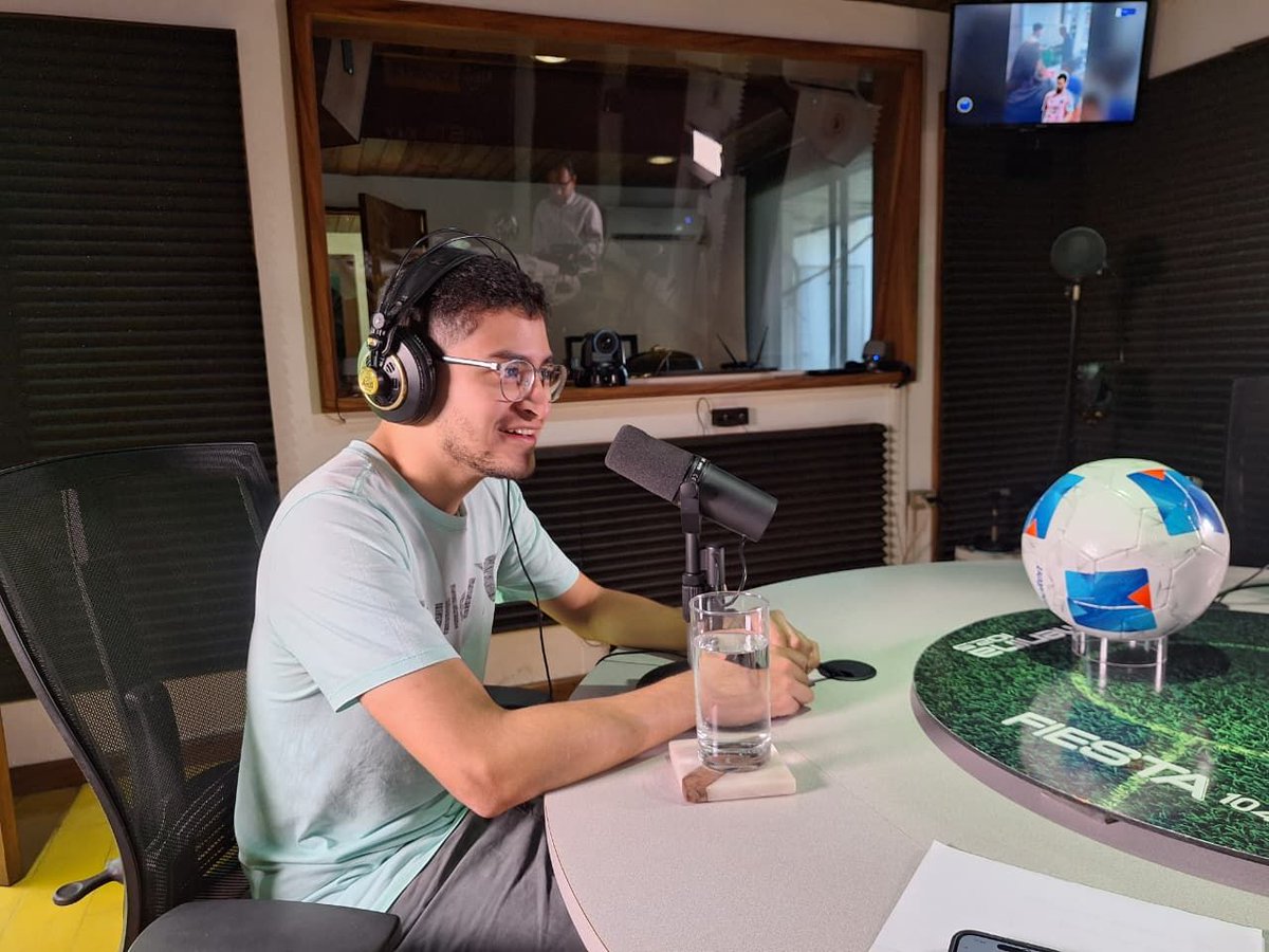 #GuiriGuiriAlAire | <a href="/Enriquerubio07/">Enrique Rubio</a> desde Guatemala: "No veo que Tena vaya a hacer un cambio por la alineación filtrada o por una línea de tres. Tena ya conoce a los jugadores."