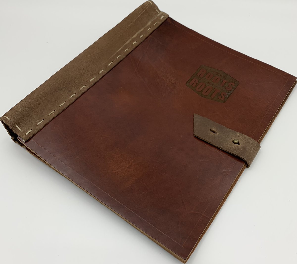 JTSnell's tweet photo. Promotional Collateral, Marketing Materials, Made In USA #sneller #snellercreative #snellercreativepromotions #madeinusa #packaging #binder #leather #folder #custom #ringbinder #usa
https://t.co/d6Kb5csZJe https://t.co/PV5iv6c8dU