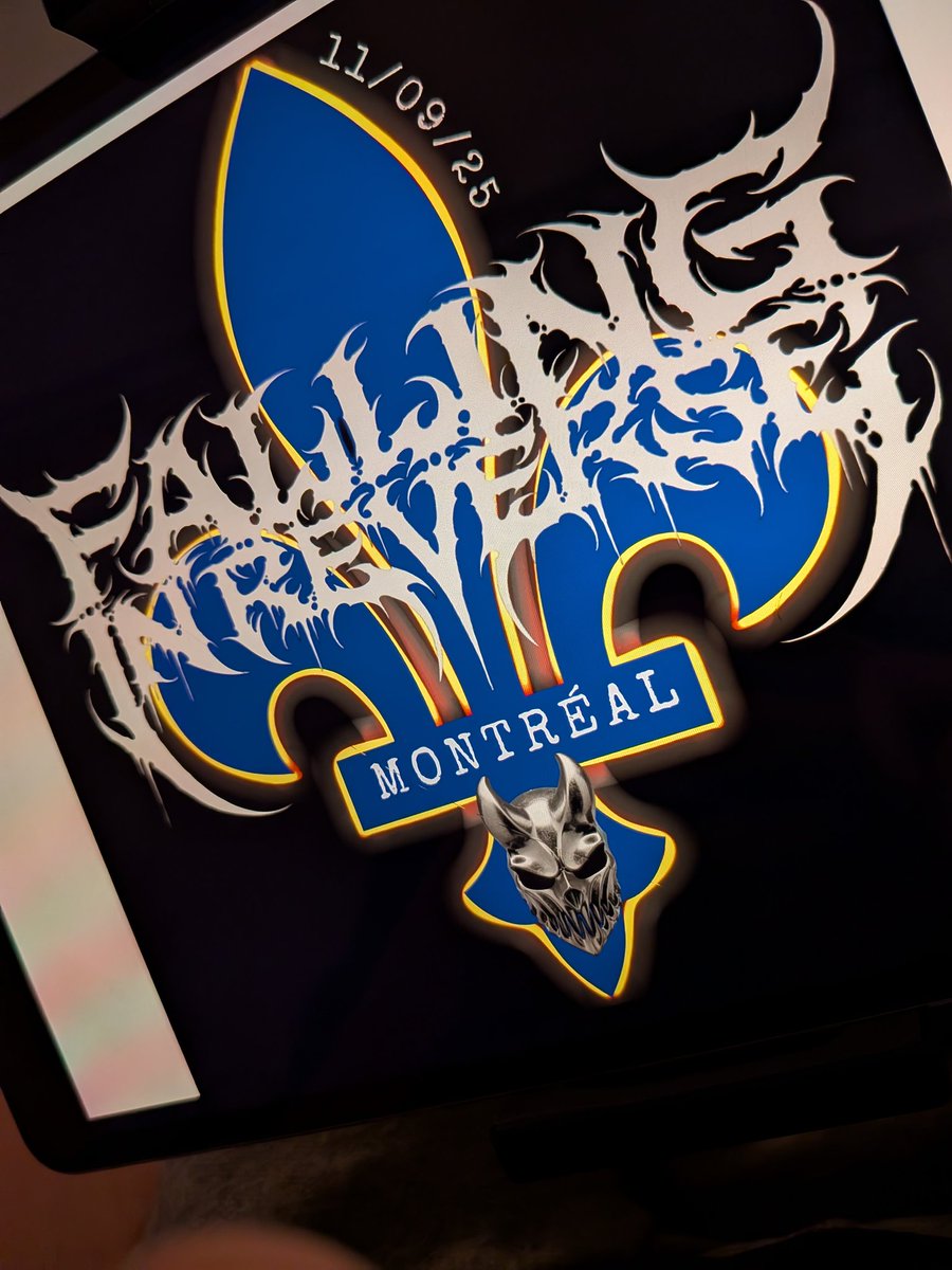 Reposting my <a href="/TERRIBLETHEALEX/">ALEX TERRIBLE</a> painting AND also made some fun stickers for next week FIR/STP show 🙌🏻