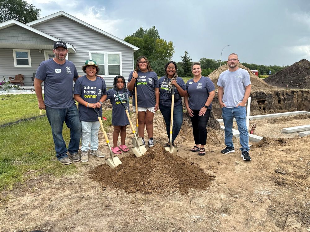 Groundbreaking held for newest Habitat for Humanity home saintpeterschools.org/o/spps/article…