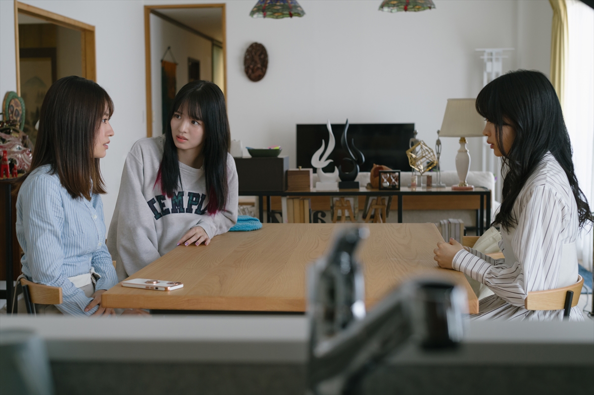 tv_life's tweet image. 田辺桃子×横田真悠×林芽亜里トリプル主演『推しの殺人』クランクイン
「3人のシーンからクランクインしたのですごく心強い」

🔻記事＆写真はこちら
tvlife.jp/drama/767010

#田辺桃子 #横田真悠 #林芽亜里 #推しの殺人