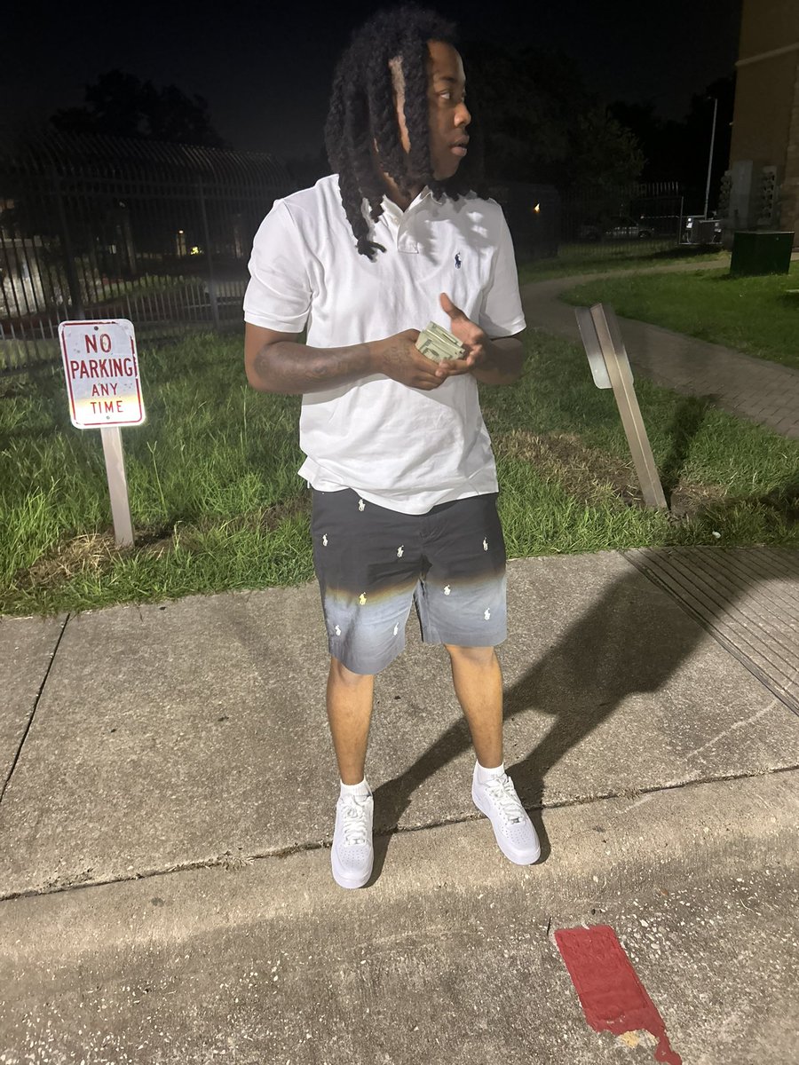 ibangKDA's tweet image. Smokin a dead n!g*a barely can breathe lil buddy cheese and weed tell Alicia keys da Keys Coming 😵