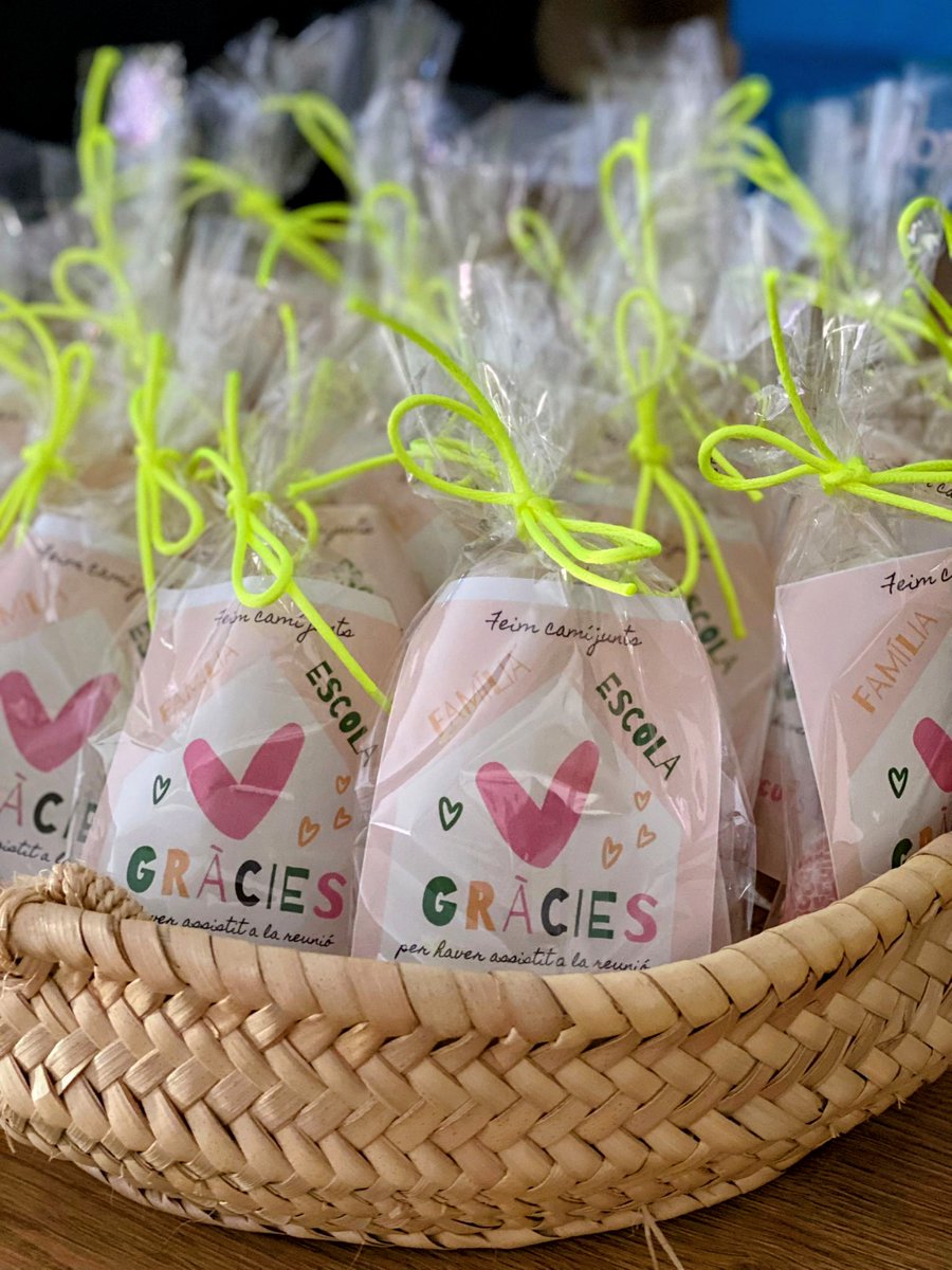 Avui hem donat inici a les reunions de famílies 👨‍👩‍👧‍👦 del curs 25/26. Un espai per compartir, informar i establir complicitats que ens ajudaran a créixer junts 📚✨. Gràcies a totes les famílies per la vostra participació i implicació 🙌❤️