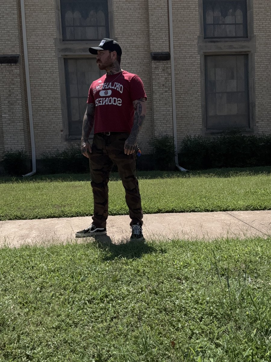 Just me and my slutty lil crop top against the world.